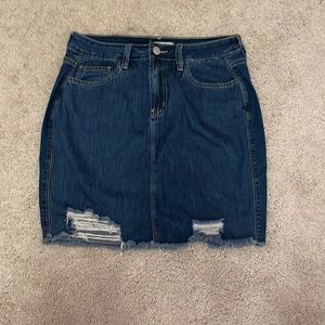 YMI size 11/30 dreamfit denim skirt